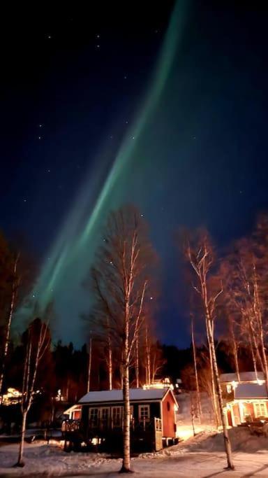 Mysig Stuga Med Sjoetomt, Naera Jaervsoebacken المظهر الخارجي الصورة